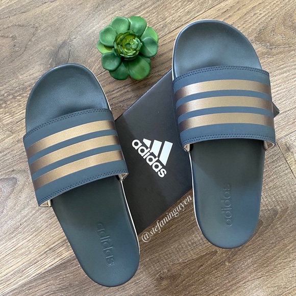 adidas Shoes - NIB ⬇️ Adidas Metallic Copper Adilette Slides
